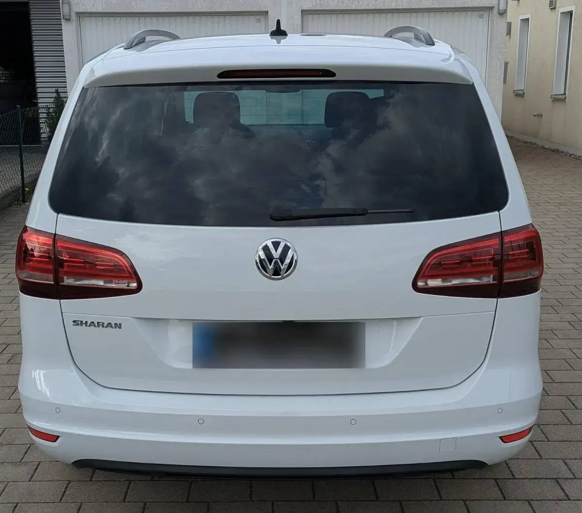 Gebraucht VW Sharan 150 PS (110 kW) 2021 Weiß Van / Kleinbus