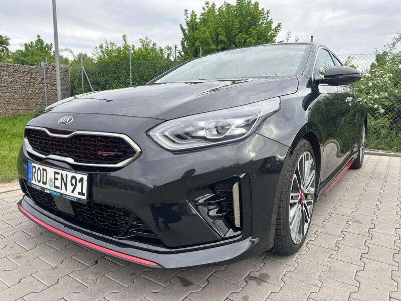 Schwarz Gebraucht 2020 Kia Ceed GT Limousine | 16.800 € (Superpreis) - Bild 1/4