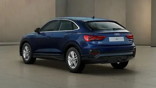 Gebraucht Audi Q3 Sportback Performance 150 PS (110 kW) 2025 Navarrablau metallic SUV