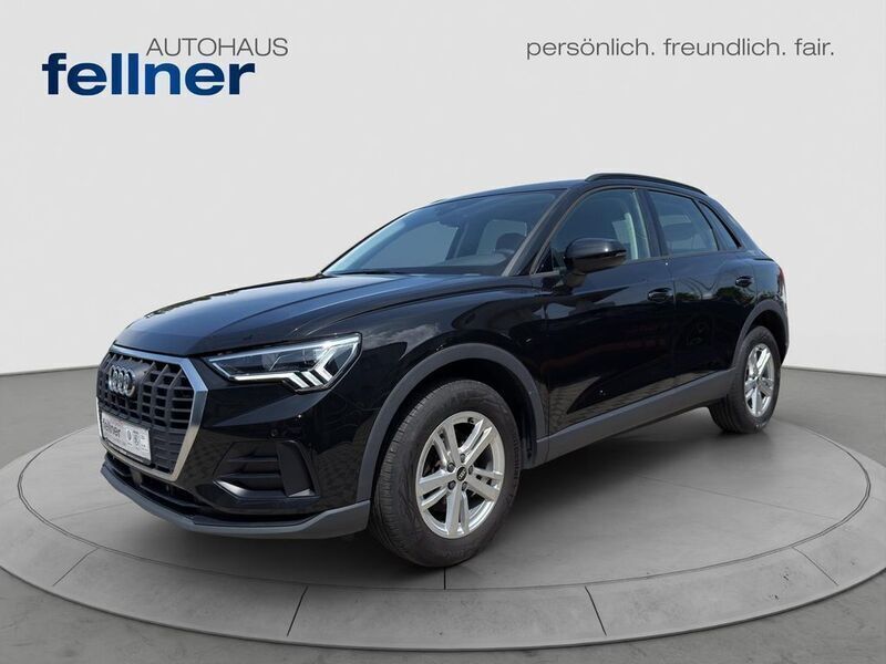 Mythosschwarz metallic Gebraucht 2020 Audi Q3 Comfort SUV | 29.790 € (Etwas zu teuer) - Bild 1/4
