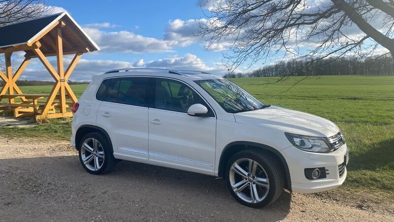 Weiß Gebraucht 2013 VW Tiguan Sportline SUV | 13.888 € - Bild 1/4