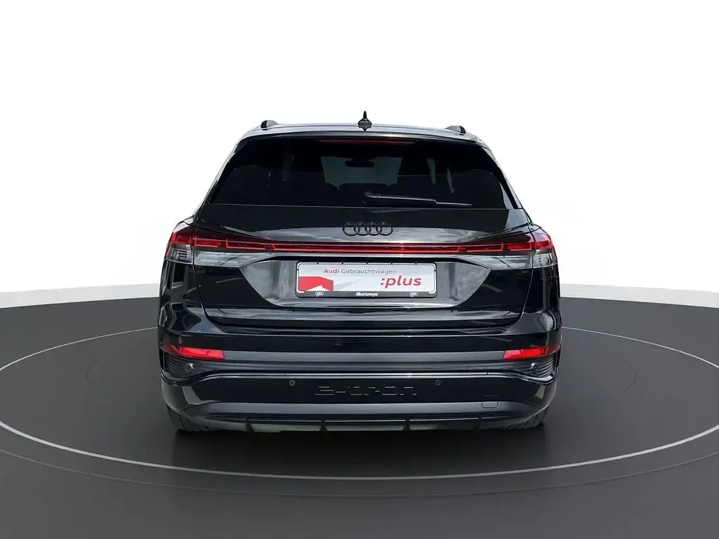 Gebraucht Audi Q4 e-tron Ambiente 150 kW (204 PS) 2023 Schwarz SUV