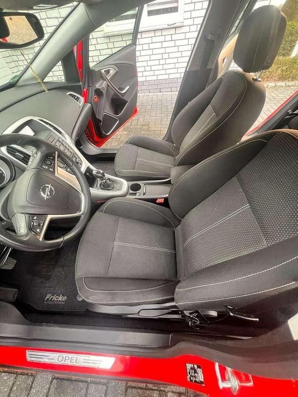 Gebraucht Opel Astra Sport 110 PS (80 kW) 2010 Rot Kleinwagen