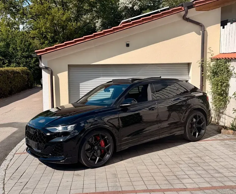 Neu Audi RS Q8 Performance 640 PS (470 kW) 2026 Schwarz SUV