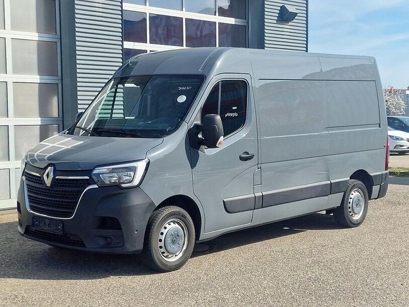 Städtisches grau Gebraucht 2021 Renault Master Van | 26.499 € (Etwas zu teuer) - Bild 1/4