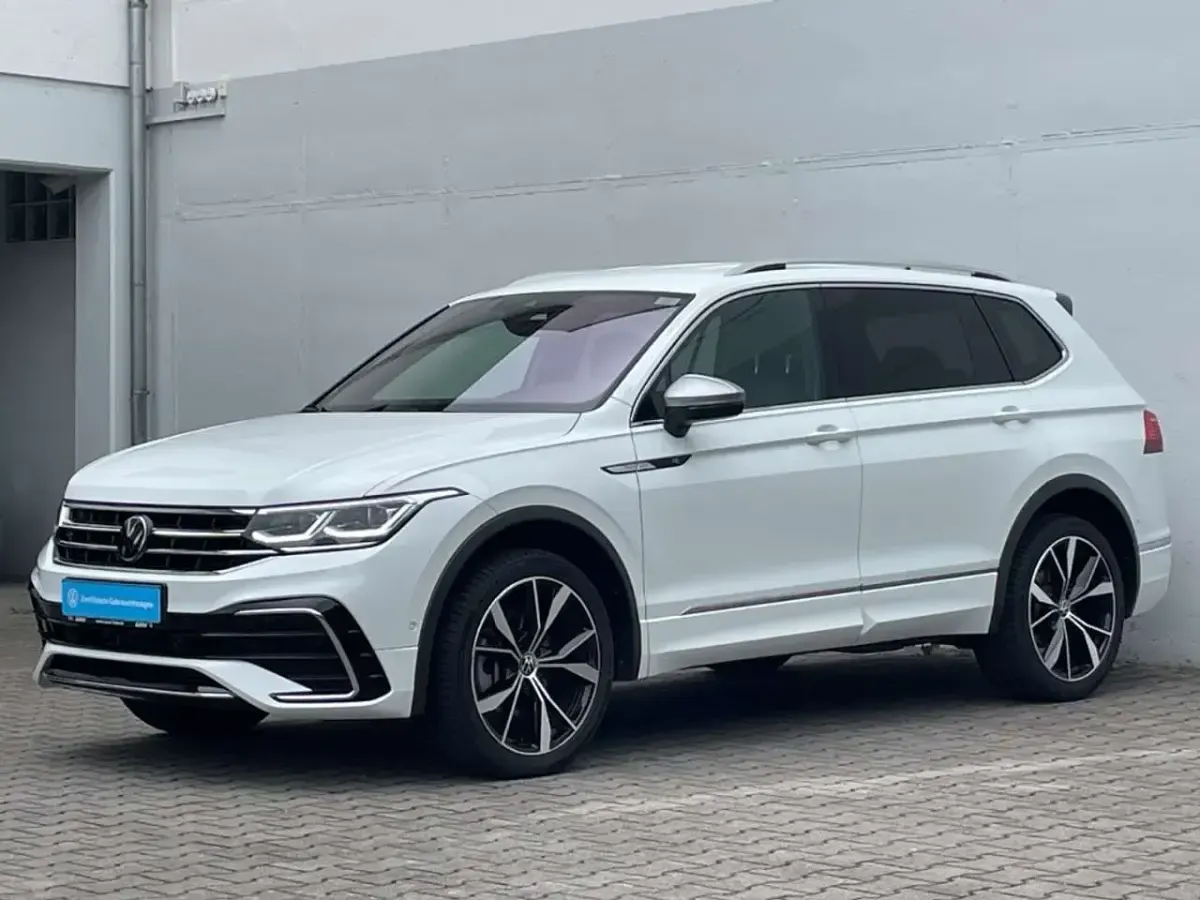 Gebraucht VW Tiguan Allspace R-line 200 PS (147 kW) 2024 Pure white SUV