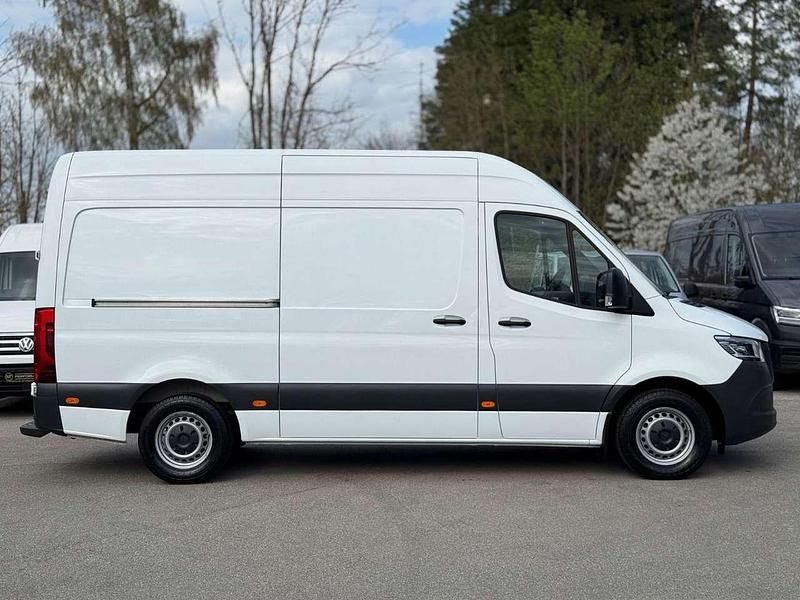 Używany Mercedes Sprinter 150 KM (110 kW) 2021 Biały Van