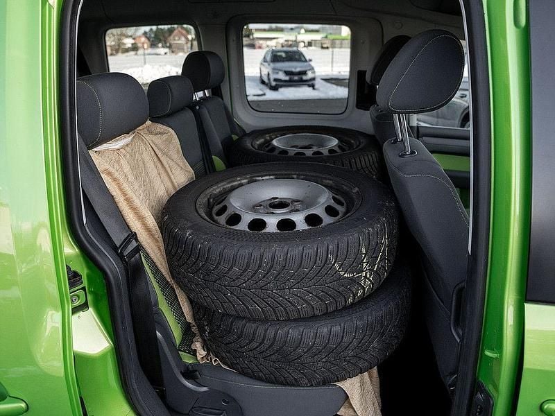 Gebraucht VW Caddy 140 PS (102 kW) 2014 Viperngrün Van / Kleinbus