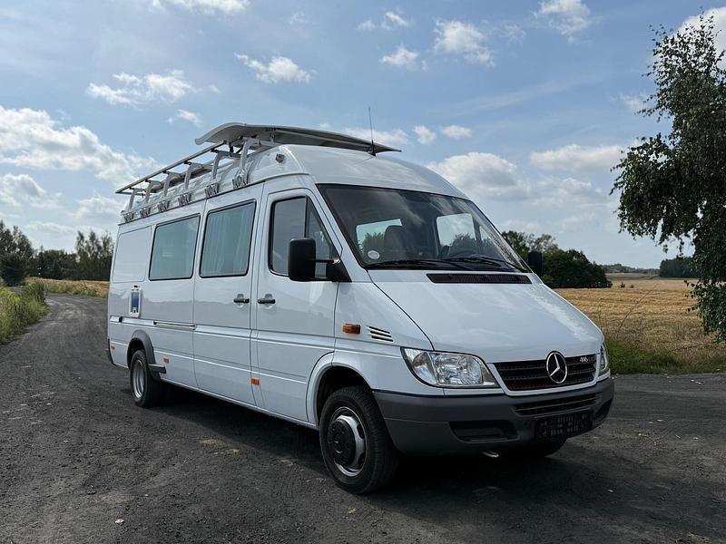 Weiß Gebraucht 2006 Mercedes 416 Van | 19.900 € - Bild 1/4