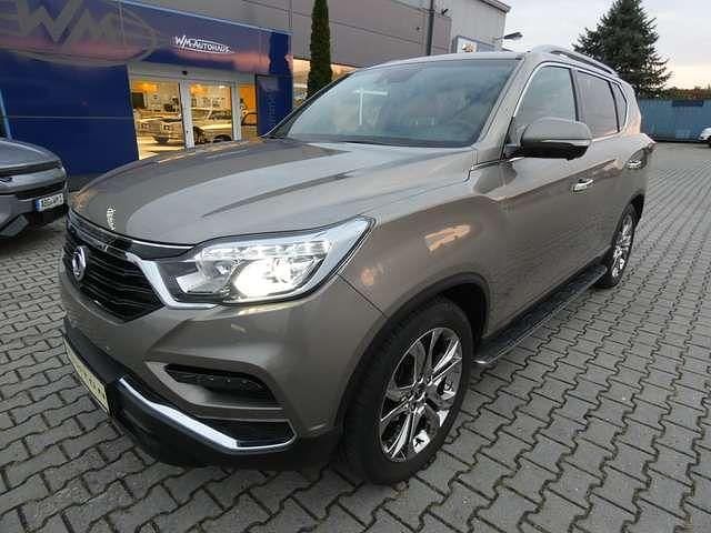 Sabbia beige (metallic) Gebraucht 2019 Ssangyong (KGM) Rexton Sapphire SUV | 26.600 € - Bild 1/4