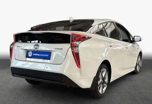 Gebraucht Toyota Prius Executive 122 PS (89 kW) 2018 Weiß Kleinwagen