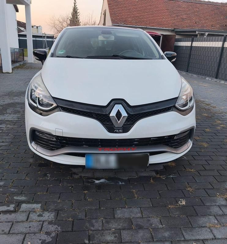 Gebraucht Renault Clio IV Trophy 220 PS (161 kW) 2016 Weiß Kleinwagen