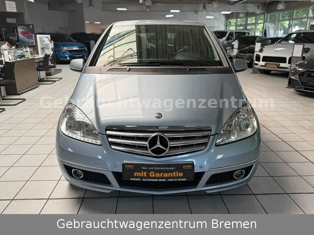 Gebraucht Mercedes A180 Avantgarde 116 PS (85 kW) 2009 Blau Limousine