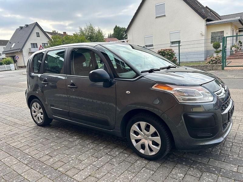 Grau Gebraucht 2016 Citroën C3 Picasso PureTech Van / Kleinbus | 5.000 € (Fairer Preis) - Bild 1/4