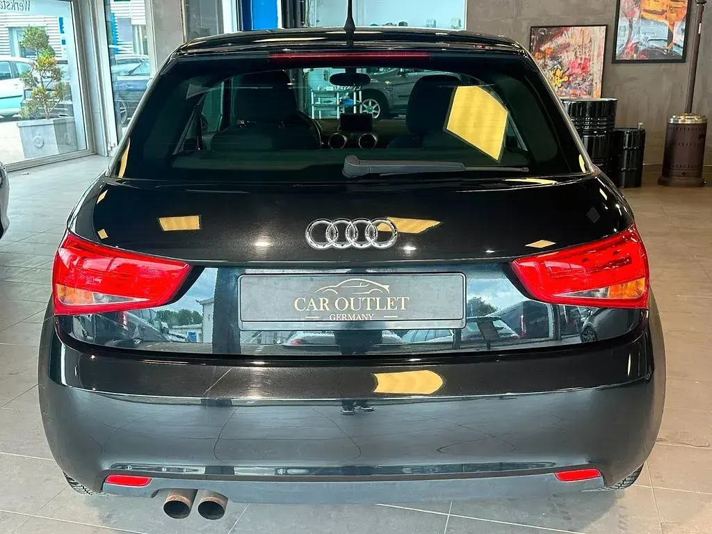 Gebraucht Audi A1 Attraction 122 PS (89 kW) 2011 Schwarz Kleinwagen
