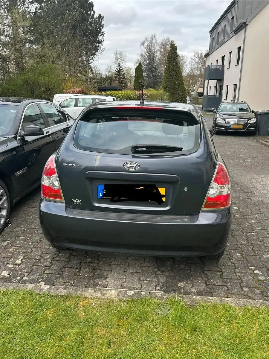 Gebraucht Hyundai Accent 110 PS (80 kW) 2008 Grau Kleinwagen
