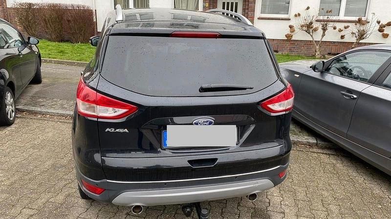 Gebraucht Ford Kuga SYNC Edition 150 PS (110 kW) 2015 Schwarz SUV