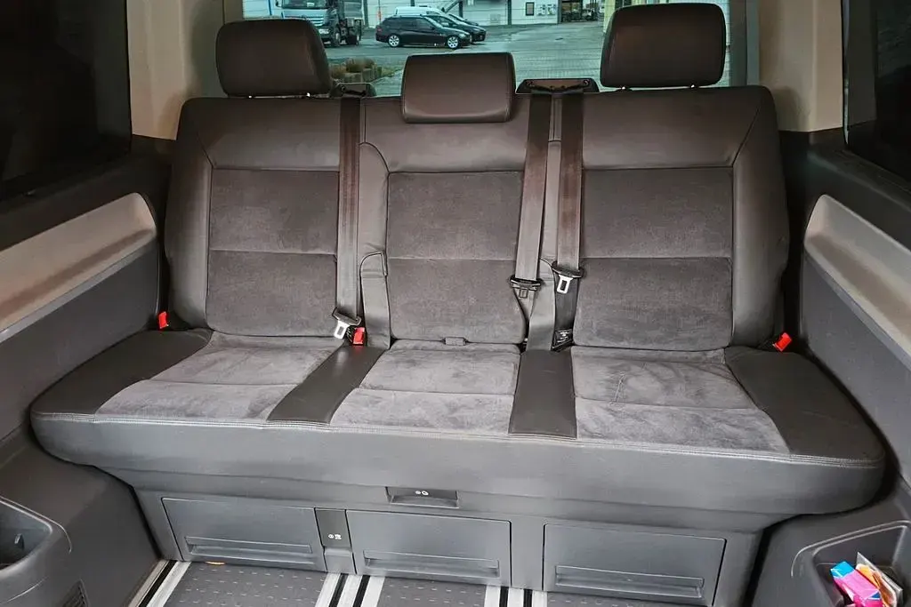 Gebraucht VW Multivan United 174 PS (127 kW) 2010 Schwarz Van / Kleinbus