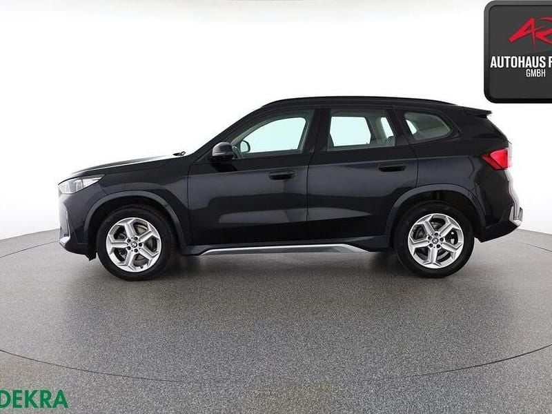 Gebraucht BMW X1 xLine 150 PS (110 kW) 2023 Saphirscharz SUV