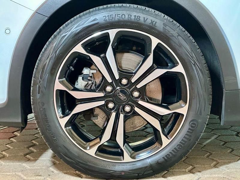 Gebraucht Ford Focus Active 125 PS (91 kW) 2022 Frozen white Kombi