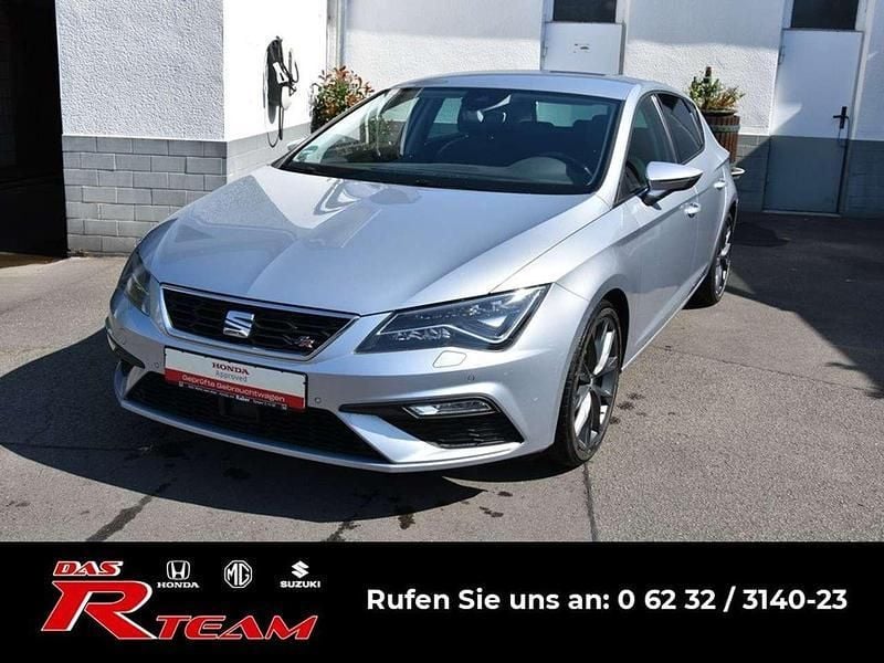 Florett(urban)silver Gebraucht 2019 Seat Leon FR Kleinwagen | 13.995 € (Superpreis) - Bild 1/4