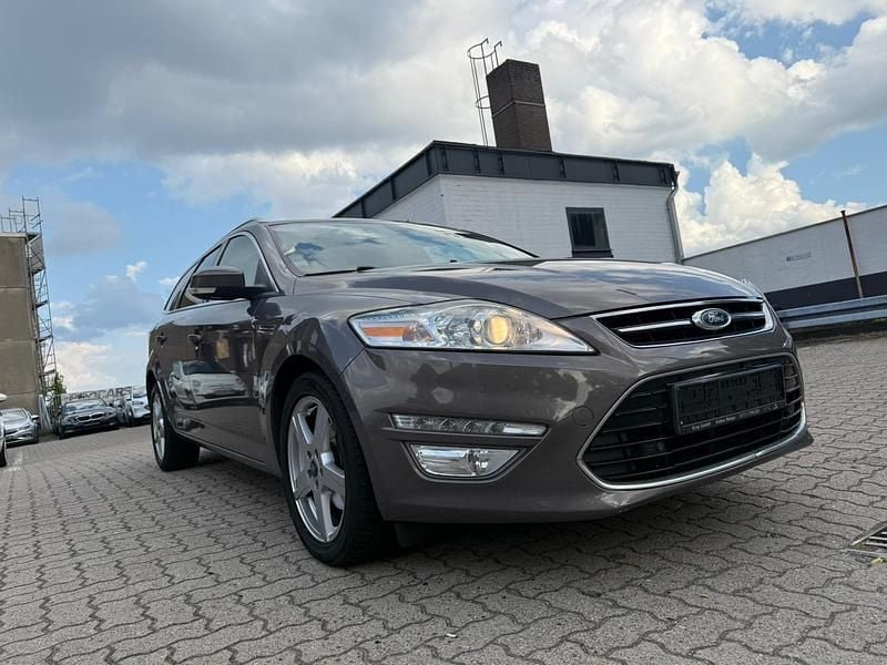 Braun Gebraucht 2013 Ford Mondeo Titanium Kombi | 4.750 € (Superpreis) - Bild 1/4