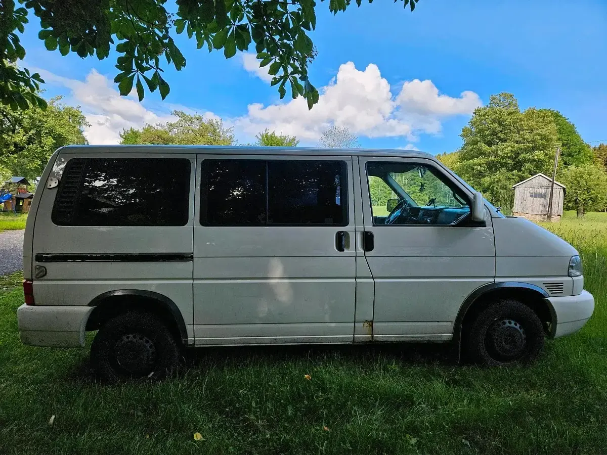 Gebraucht VW Multivan 102 PS (75 kW) 2001 Weiß Van / Kleinbus