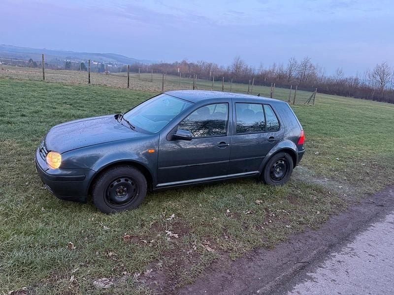Gebraucht VW Golf III 90 PS (66 kW) 1999 Grau Kleinwagen