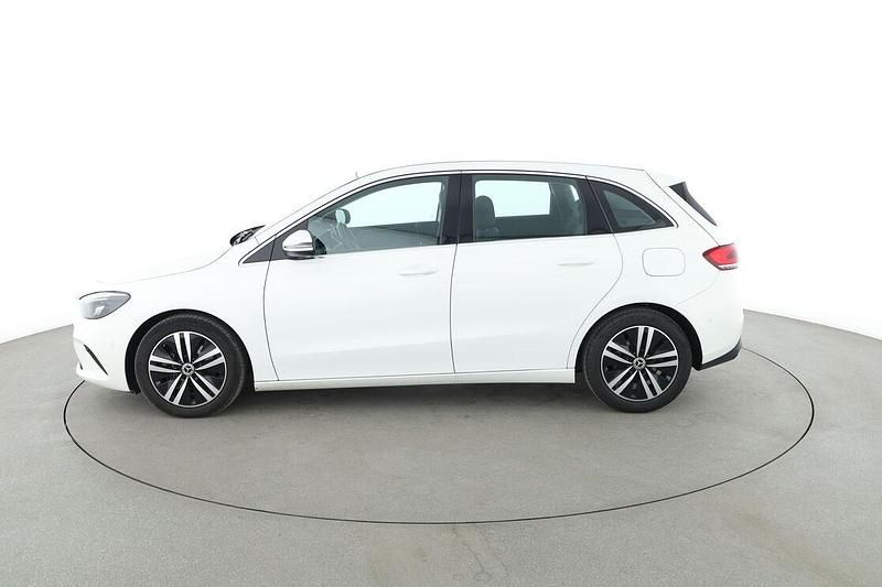 Gebraucht Mercedes B200 Progressive 163 PS (119 kW) 2022 Weiß Van / Kleinbus