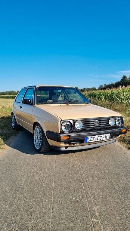 Beige Gebraucht 1991 VW Golf II Limousine | 13.990 € - Bild 1/4