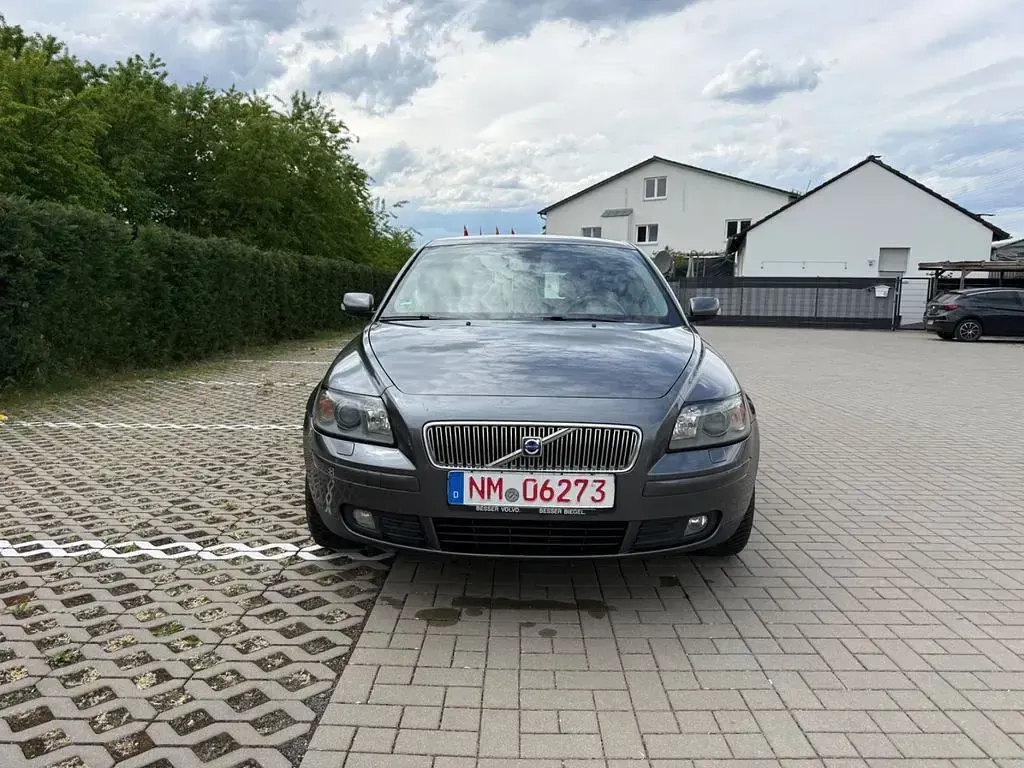 Second-hand Volvo V50 Momentum 170 CP (125 kW) 2006 Gri Break