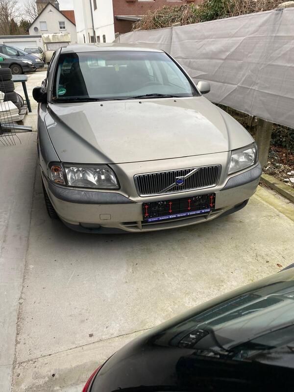 Gelb Gebraucht 2001 Volvo S80 Limousine | 699 € - Bild 1/4