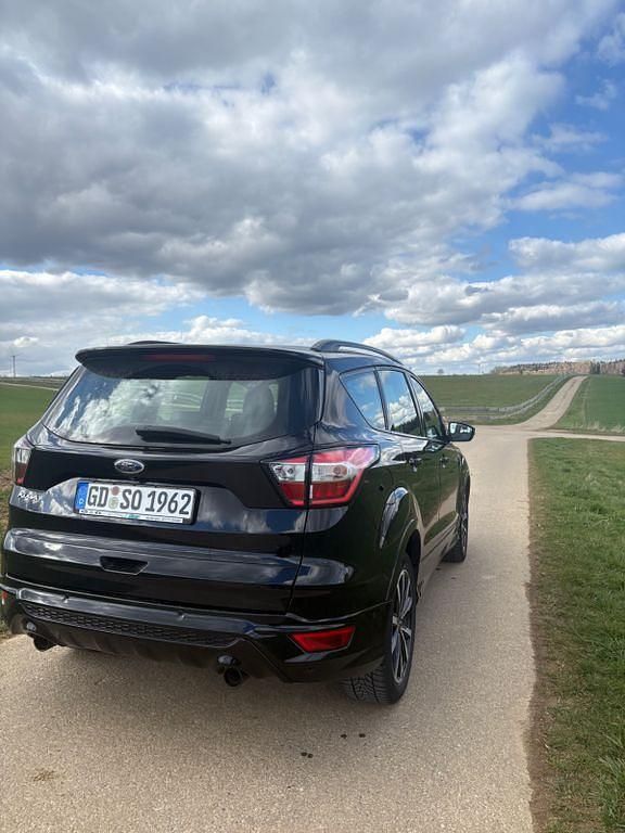 Gebraucht Ford Kuga ST-Line 150 PS (110 kW) 2018 Schwarz SUV