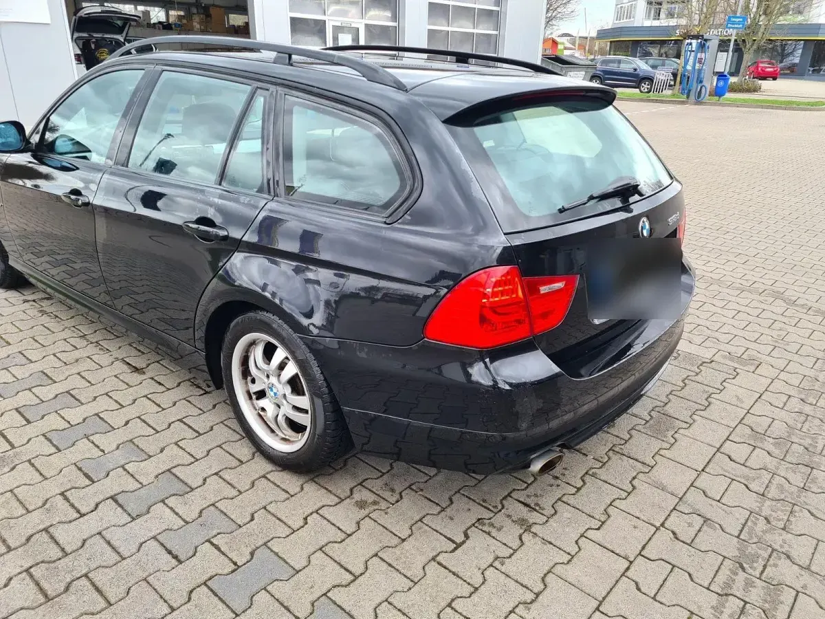 Gebraucht BMW 318 143 PS (105 kW) 2008 Schwarz Kombi
