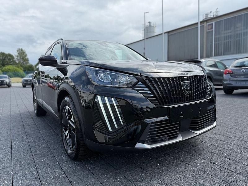 Schwarz Gebraucht 2024 Peugeot 2008 Allure SUV | 21.750 € (Guter Preis) - Bild 1/4