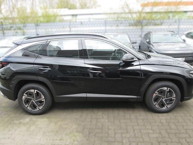 Neu Hyundai Tucson Select 150 PS (110 kW) 2026 Schwarz SUV