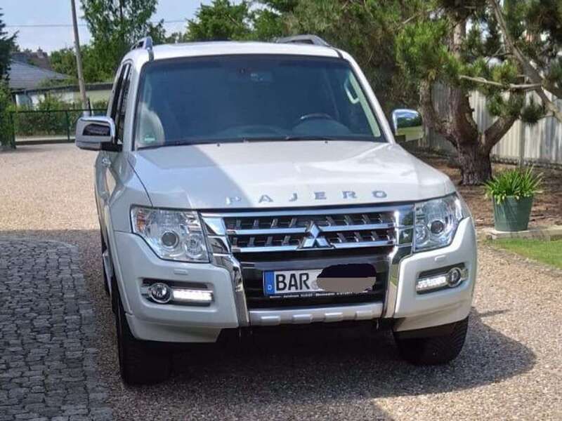 Weiß Gebraucht 2017 Mitsubishi Pajero Top SUV | 31.500 € (Guter Preis) - Bild 1/4