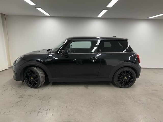 Gebraucht Mini Cooper S Hatch 135 kW (184 PS) 2023 Schwarz Kleinwagen