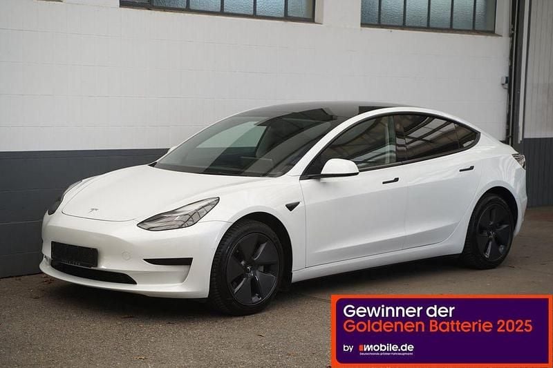 Gebraucht Tesla Model 3 Standard Range 239 kW (325 PS) 2021 Weiß Limousine