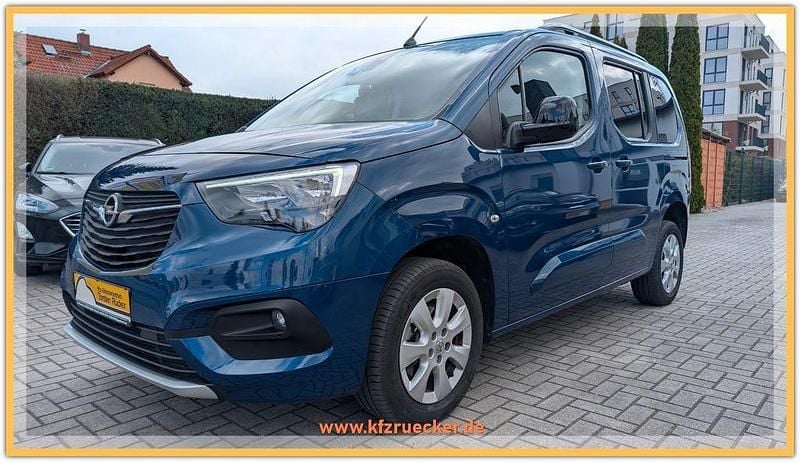 Gebraucht Opel Combo Life Ultimate 131 PS (96 kW) 2023 Blau Limousine
