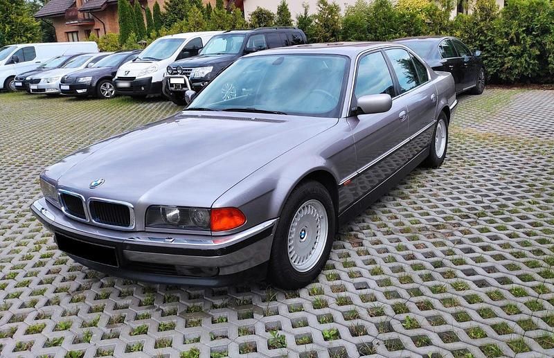 Gebraucht BMW 728 193 PS (141 kW) 1997 Silber Limousine