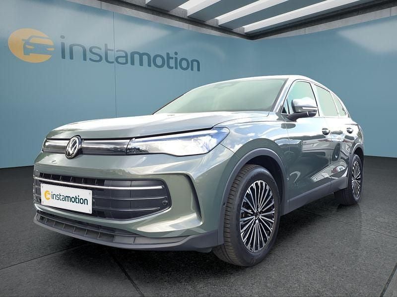 Grün Gebraucht 2024 VW Tiguan SUV | 33.199 € (Guter Preis) - Bild 1/4