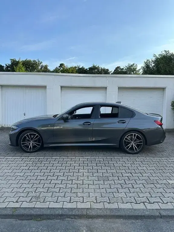 Gebraucht BMW 320 M Sport 190 PS (139 kW) 2021 Grau Limousine