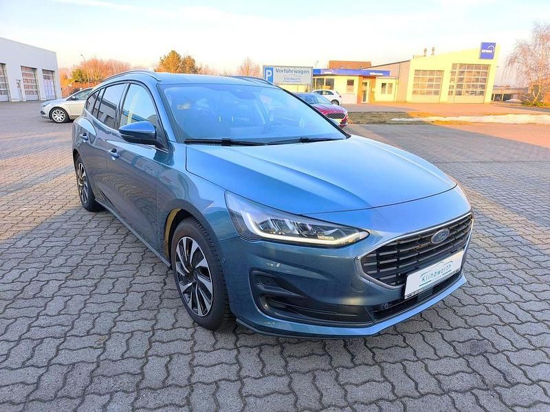Gebraucht Ford Focus Titanium 125 PS (91 kW) 2024 Chrome blue Kombi