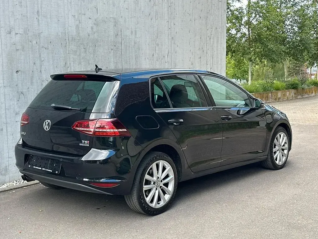 Gebraucht VW Golf VII Highline 122 PS (89 kW) 2013 Schwarz Limousine