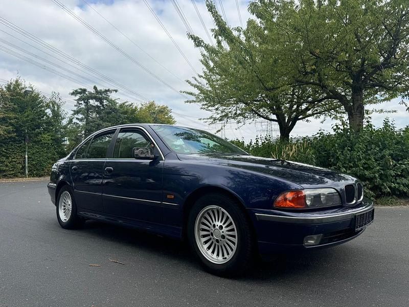 Blau Gebraucht 1998 BMW 523 Limousine | 2.750 € (Guter Preis) - Bild 1/4
