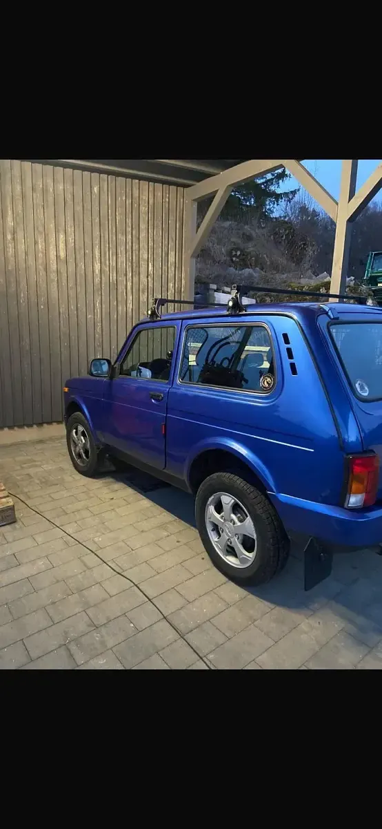 Gebraucht Lada Urban 83 PS (61 kW) 2019 Blau Limousine