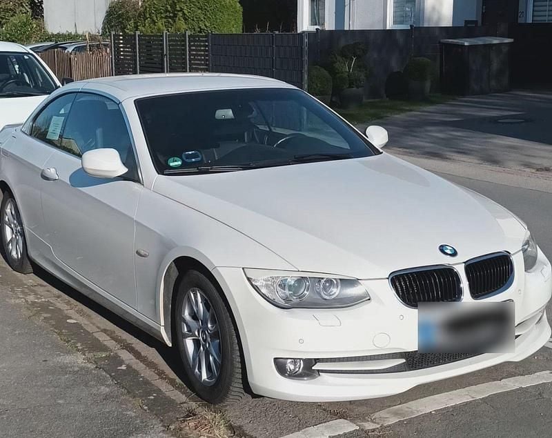 Gebraucht BMW 320 Cabriolet 170 PS (125 kW) 2011 Weiß Cabrio
