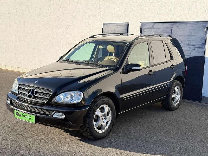 Gebraucht Mercedes ML270 163 PS (119 kW) 2003 Schwarz SUV