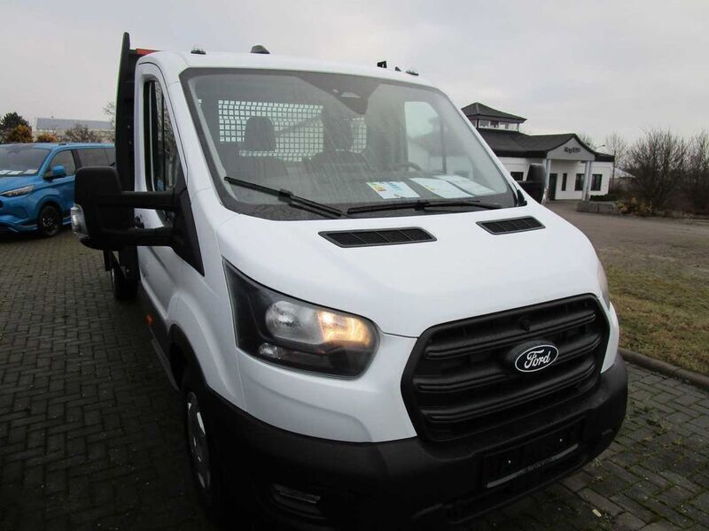 Gebraucht Ford Transit Trend 131 PS (96 kW) 2024 Weiß Van / Kleinbus